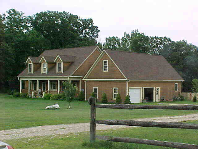 Building photograph for 42 BUNKER HILL ROAD
